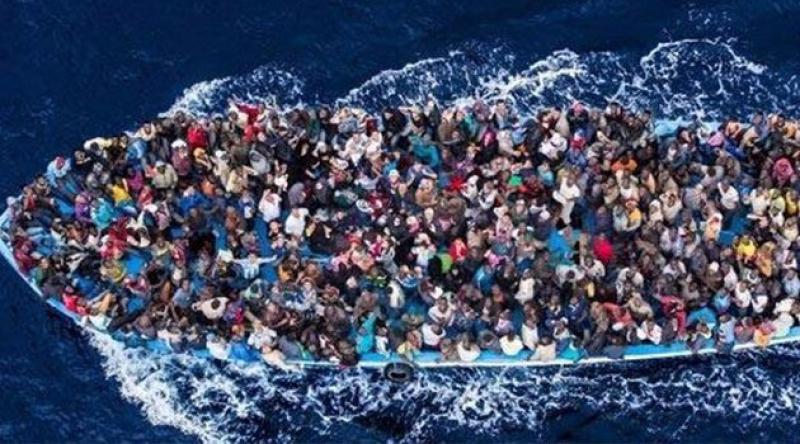 İtalya ve Malta Liman Açmadı 450 Göçmen Mahsur Kaldı
