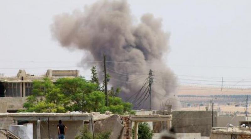 Koalisyon uçakları Suriye'de camiyi vurdu: 16 ölü