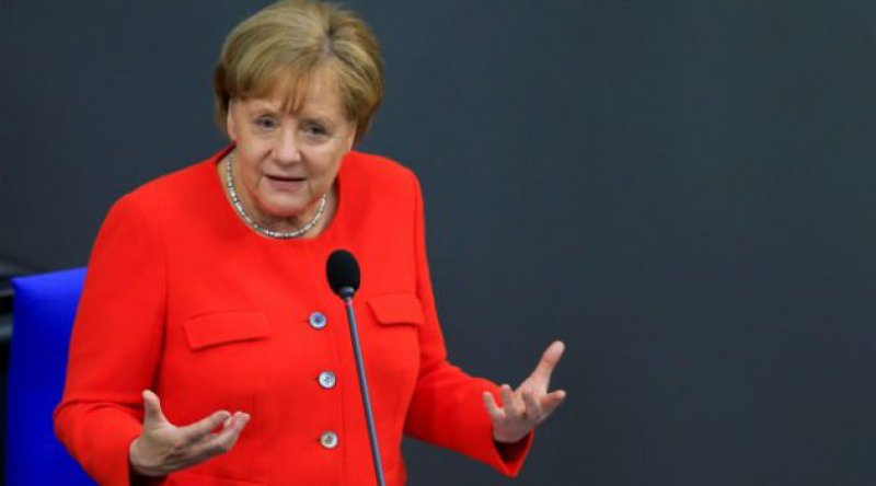 Merkel: Türkiye'ye parasal yardım söz konusu değil!