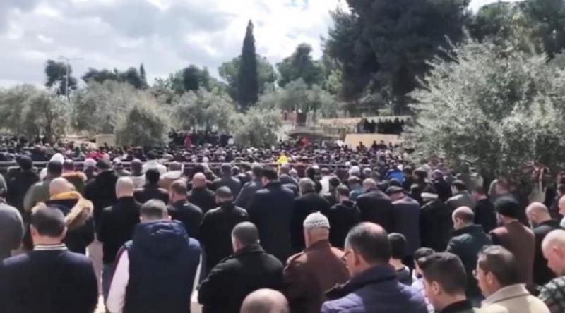 Mescid-i Aksa’da 40 bin kişilik gıyabi cenaze namazı