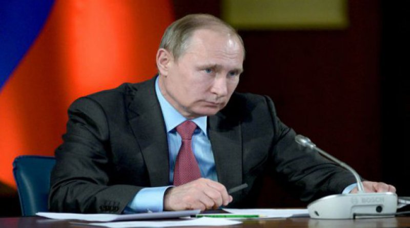 Putin Rus askerlerini Suriye'den çekiyor