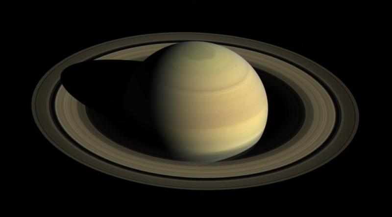 Satürn'ün 44 Saati