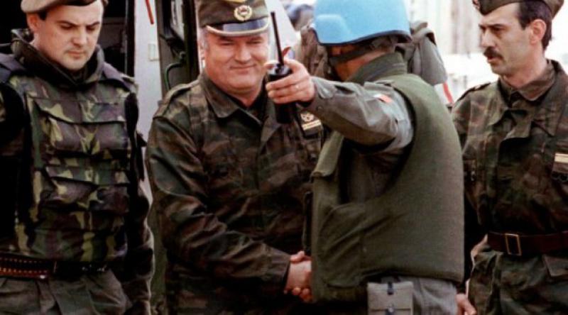 Srebrenitsa Katliamına İzin Ve Komutan Aklandı