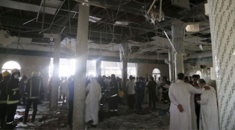 Suudi Arabistan'da camiye bombalı saldırı