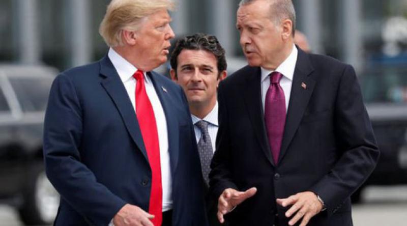 Trump'tan Erdoğan&#39;a Rahip Brunson çağrısı