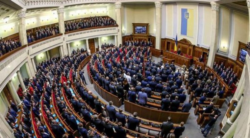 Ukrayna'da sıkıyönetim ilan edildi