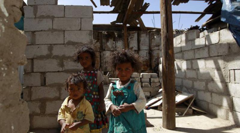 Yemen'de insanlık dramı: Kıtlık nedeniyle ot yemeye başladılar