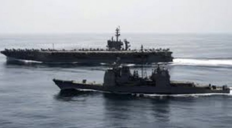 Yemen'e Giden İran Gemileri Rota Değiştirdi